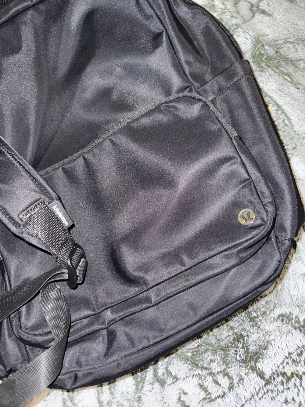 lululemon everywhere backpack 22L - Picture 8 of 12